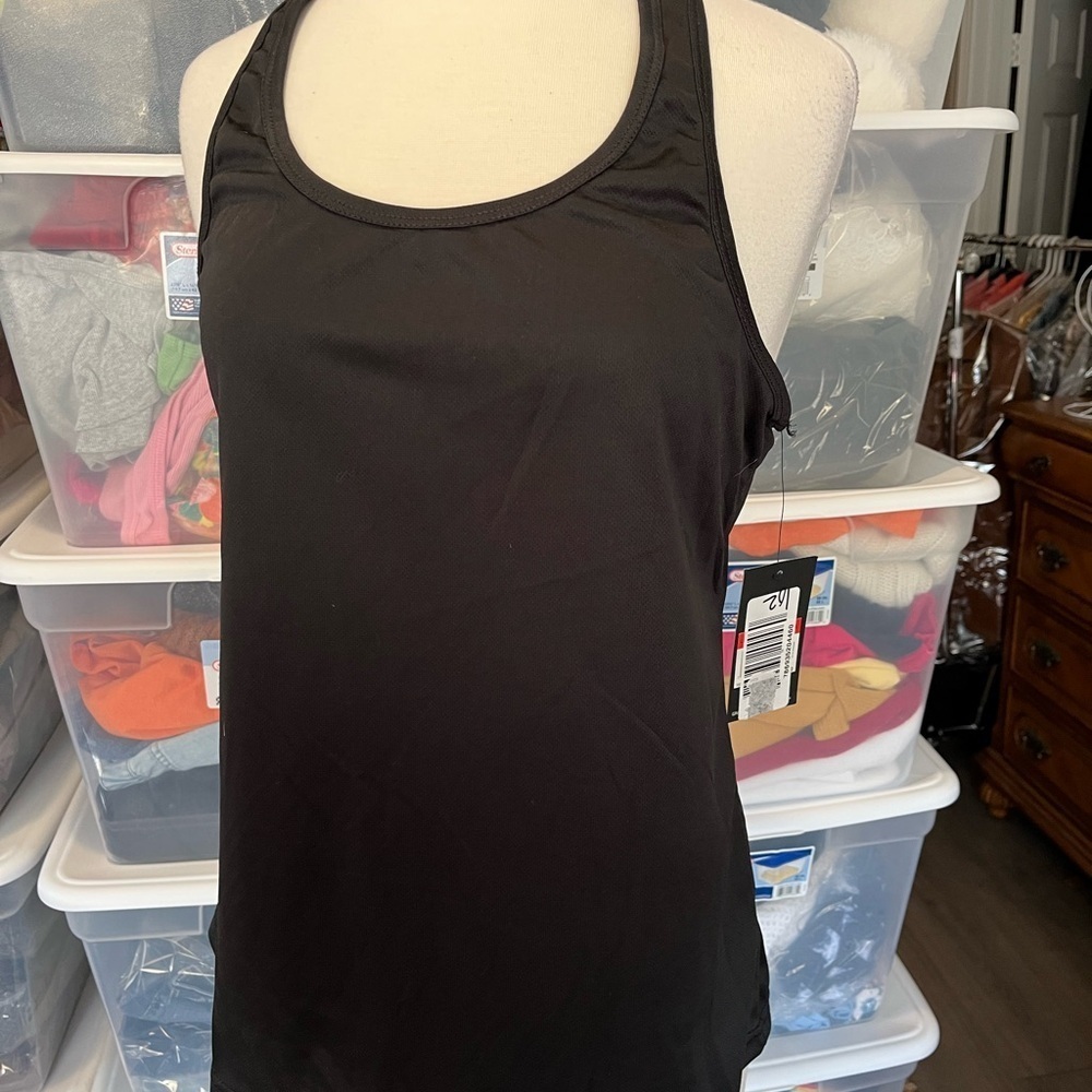 Tank - Picture 2 of 5